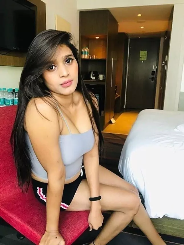 कॉल गर्ल्स सर्विस  हौज़ खास